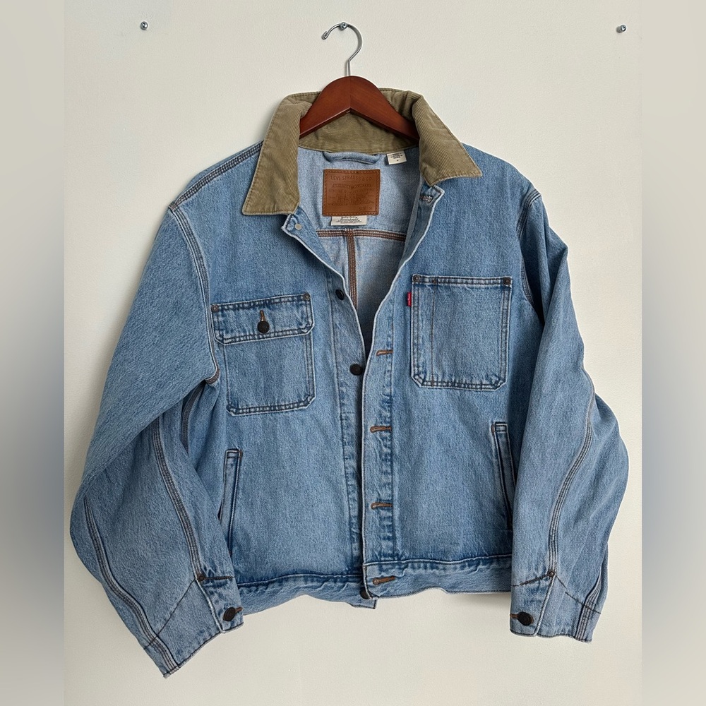 Levi’s trucker Jacket